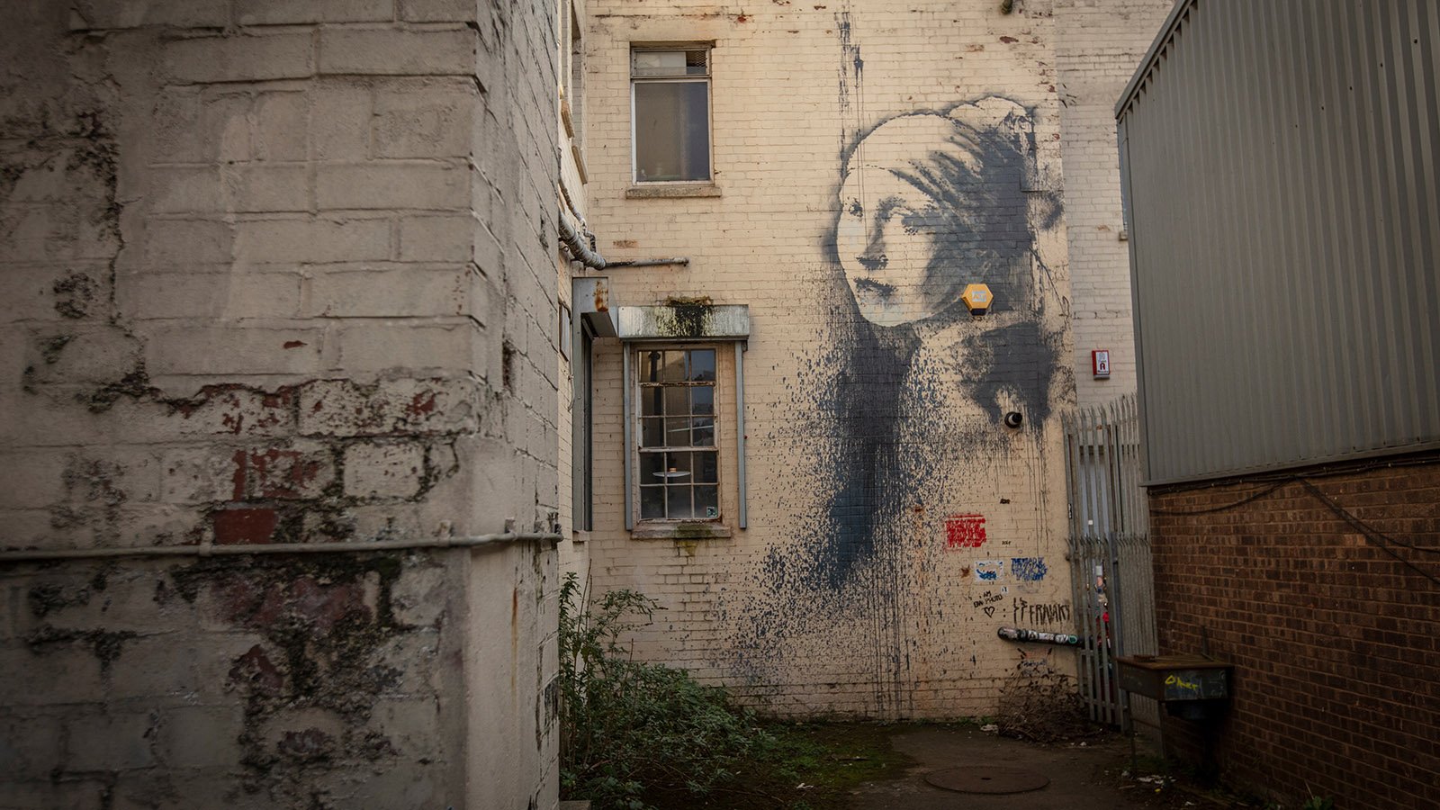 Guide to Finding Banksy in Bristol - Girl with a Pierced Eardrum (Homage to Vermeer)