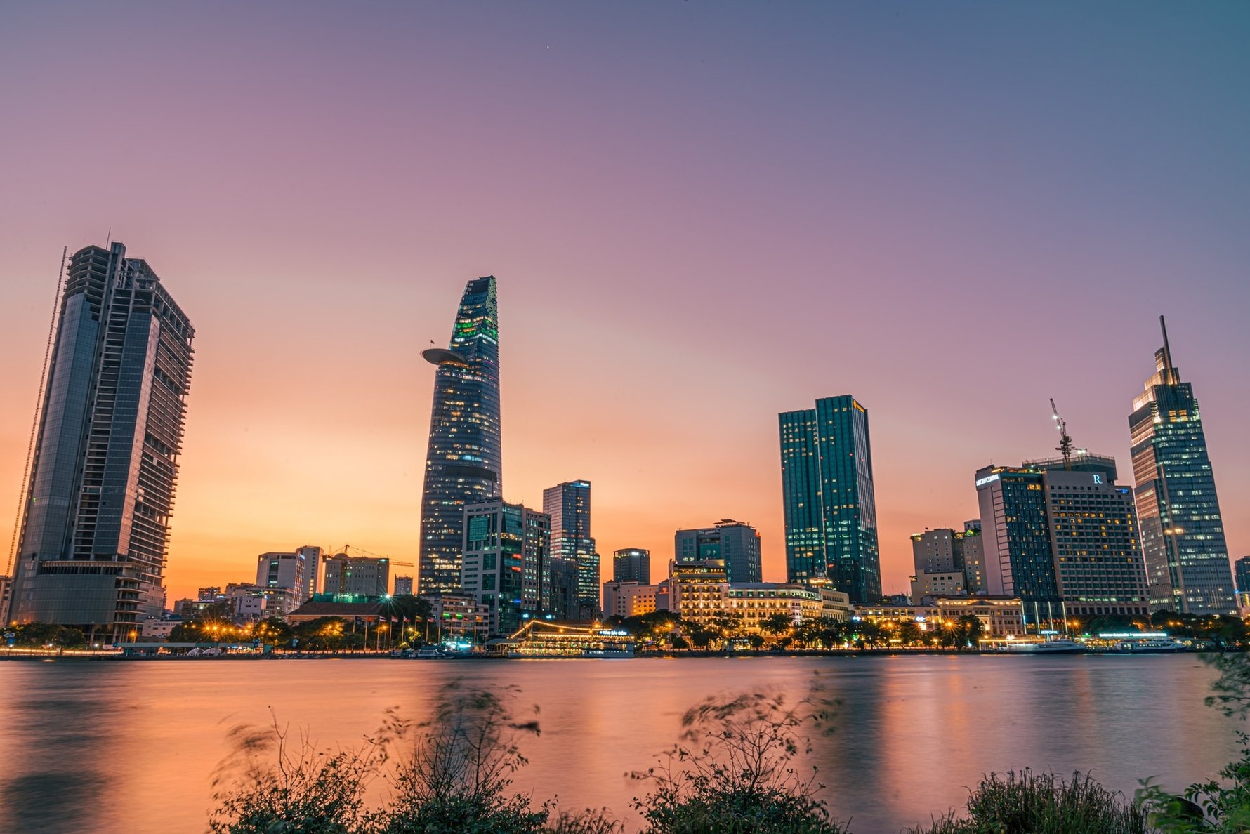 Tips for Vietnam on a Student Budget © doan-tuan-unsplash