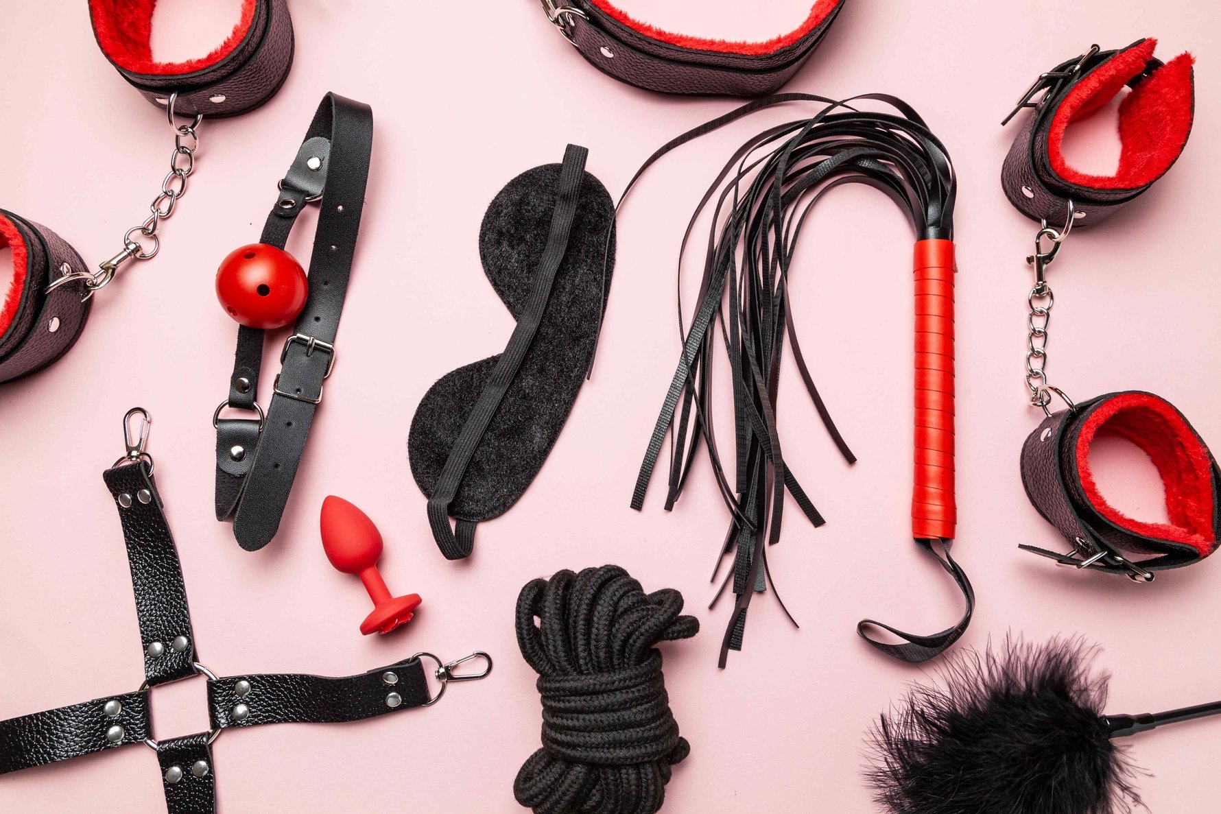 Explore Frankfurt's BDSM and fetish scene with specialized clubs, professional sessions, and well-stocked fetish shops. Discover safe, discreet, and welcoming spaces to explore your desires.