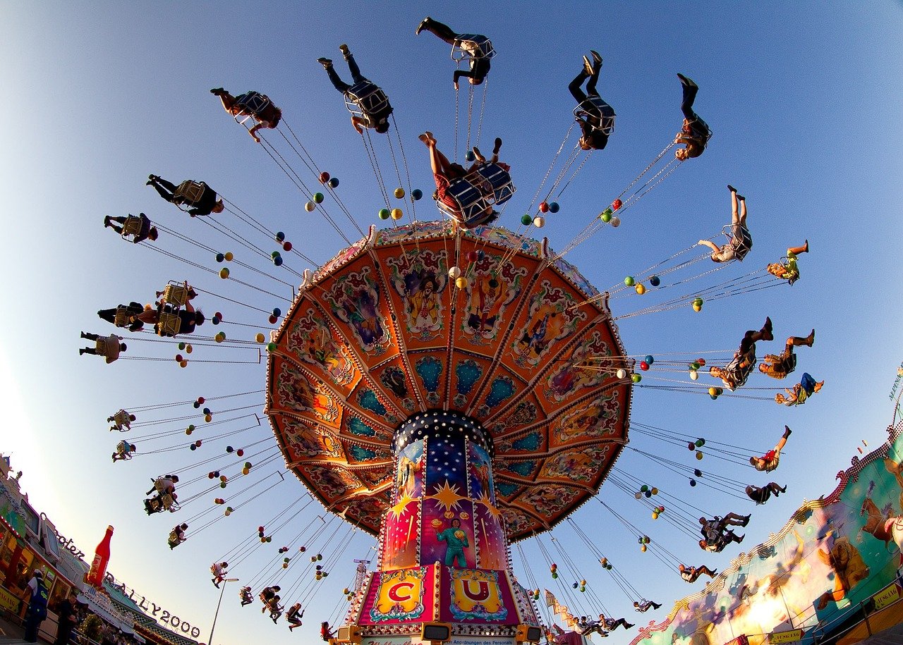 Oktoberfest - Family Days are twice this year, on Sep 19 and 26  from 12:00 - 19:00 when rides, shows, and goodies are discounted. There is an extra family area (Familienplatzl) at the Wiesn-Straße 3 open every day