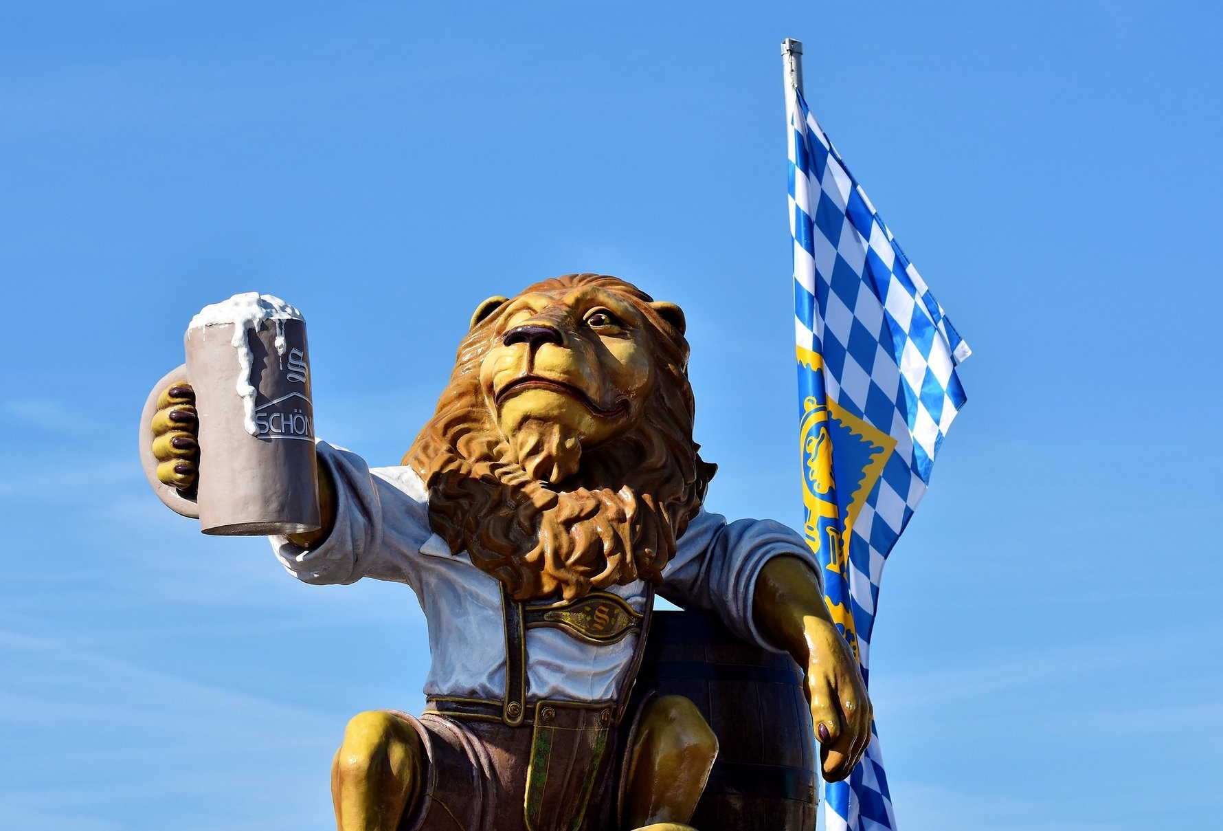 Oktoberfest - There are 14 tents, each with their own unique atmosphere. Are you the partying crazy type? Then the Hofbräuhaus Festhalle is the place for you; drunken Aussie and American hordes usually dominate here. In past years they’ve been known to collect bras straight off unwitting girls. Yes, it’s all pretty raucous and rowdy and it only gets worse: the second weekend brings the dreaded ‘Italian Invasion’. Lots of school kids rock up for their holidays and they can’t hold their liquor. If you like to party with relatively young people and hear cool tunes (without getting your bra ripped off), both the Hackerbräu and the Armbrust-Schützen tents are for you. Other fun tents are Löwenbräu (you’ll recognize it by its huge löwen (lion) out front), Paulanerbräu and Pschorrbräu.