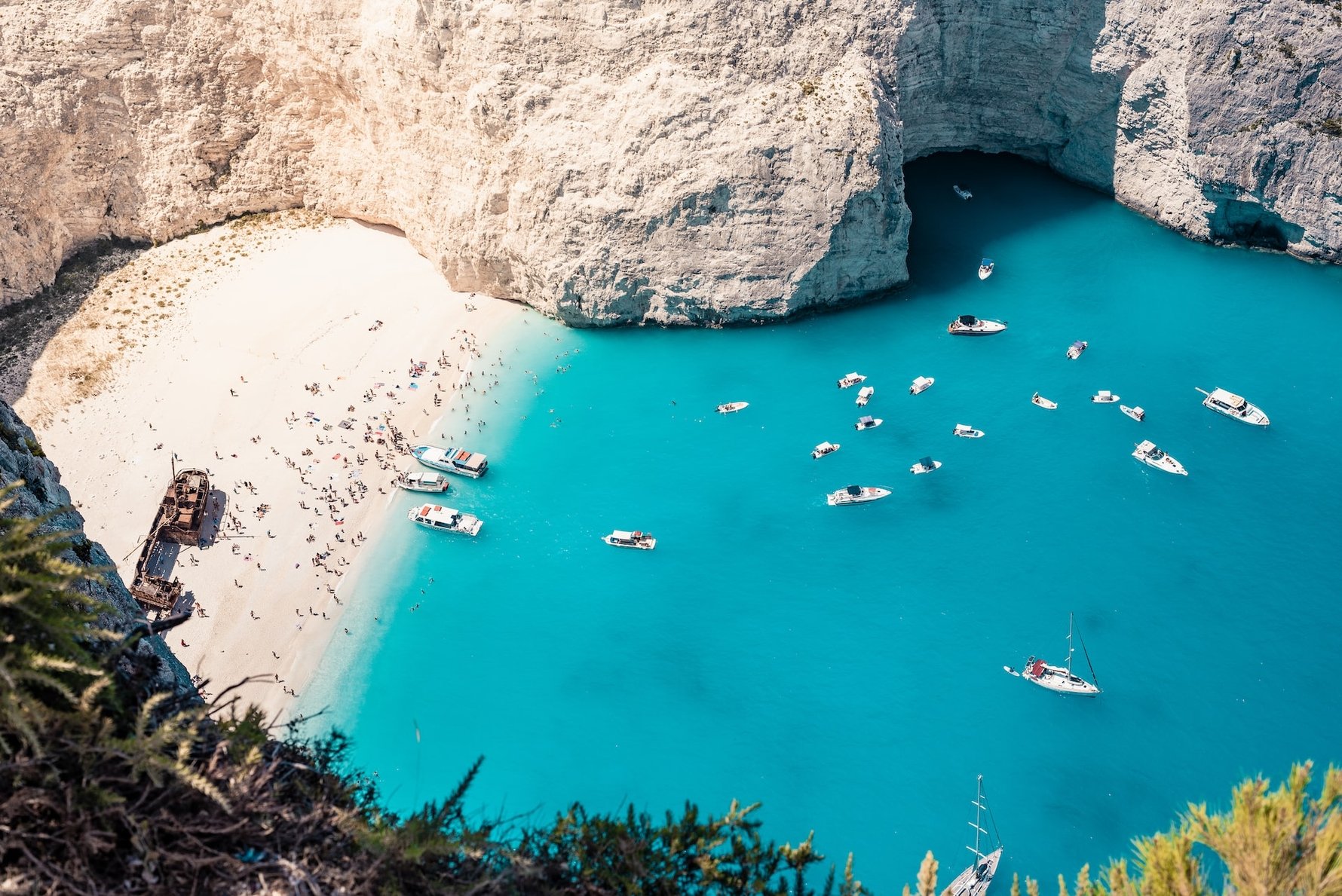 Zakynthos In Your Pocket, City Guide © julian-timmerman-unsplash