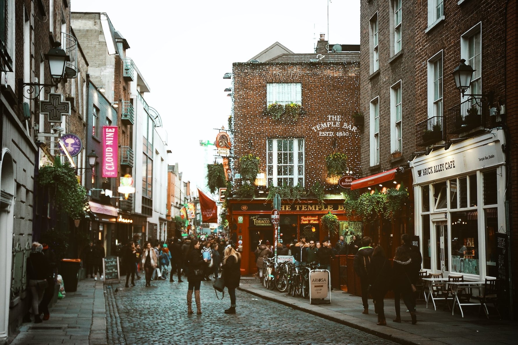 Fancy a Flutter_ Take a Gamble on Dublin © diogo-palhais-unsplash