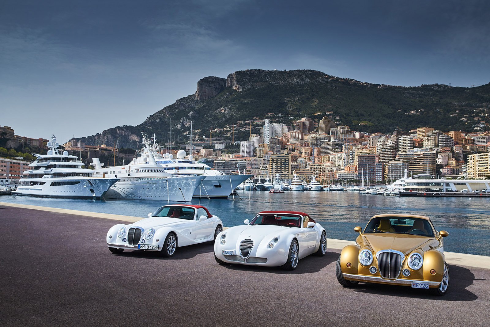 Luxury Cars in Monaco © Drozdin Vladimir - Shutterstock.com