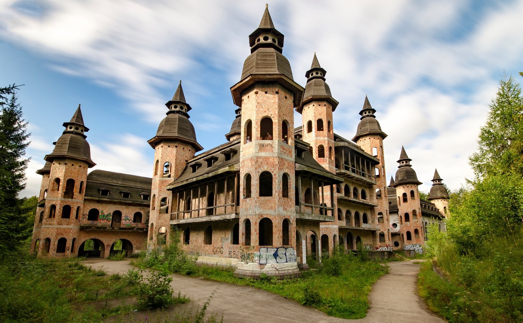 Łapalice Castle. Photo by Marian Naworski