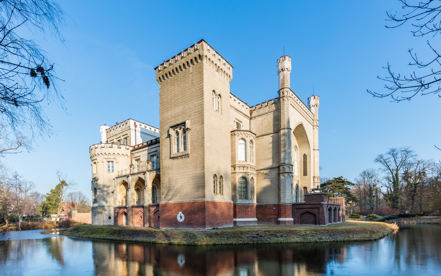 Kornik Castle. Photo by Diego Delso