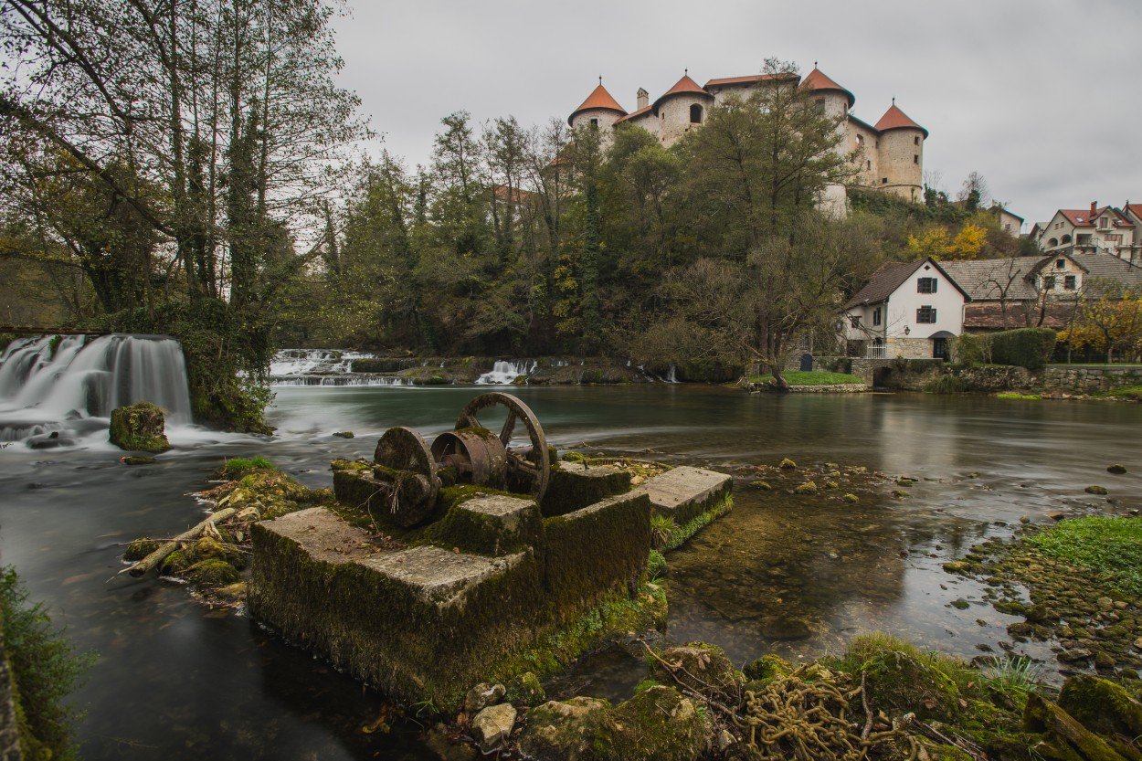 Beautiful fishing location in Slovenia / / Slovenia Fishing Guides