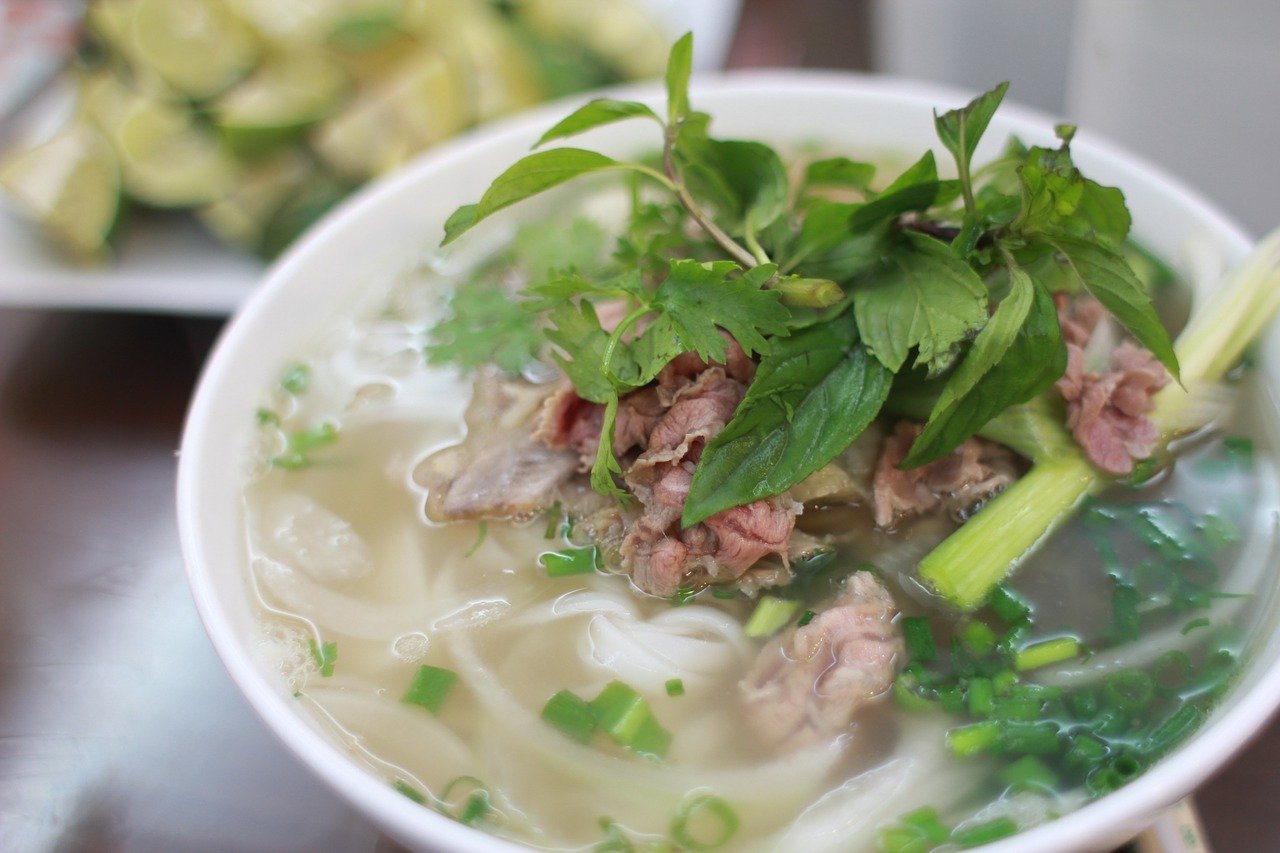 Yuri Barron Interview - Vietnamese Pho Soup © mhywin (pixabay.com)