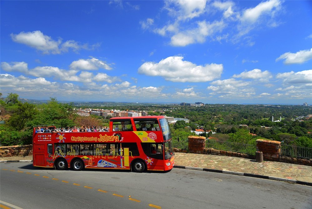  Sightseeing in Joburg with the open-top City Sightseeing bus, whose Green route starts at Rosebank.