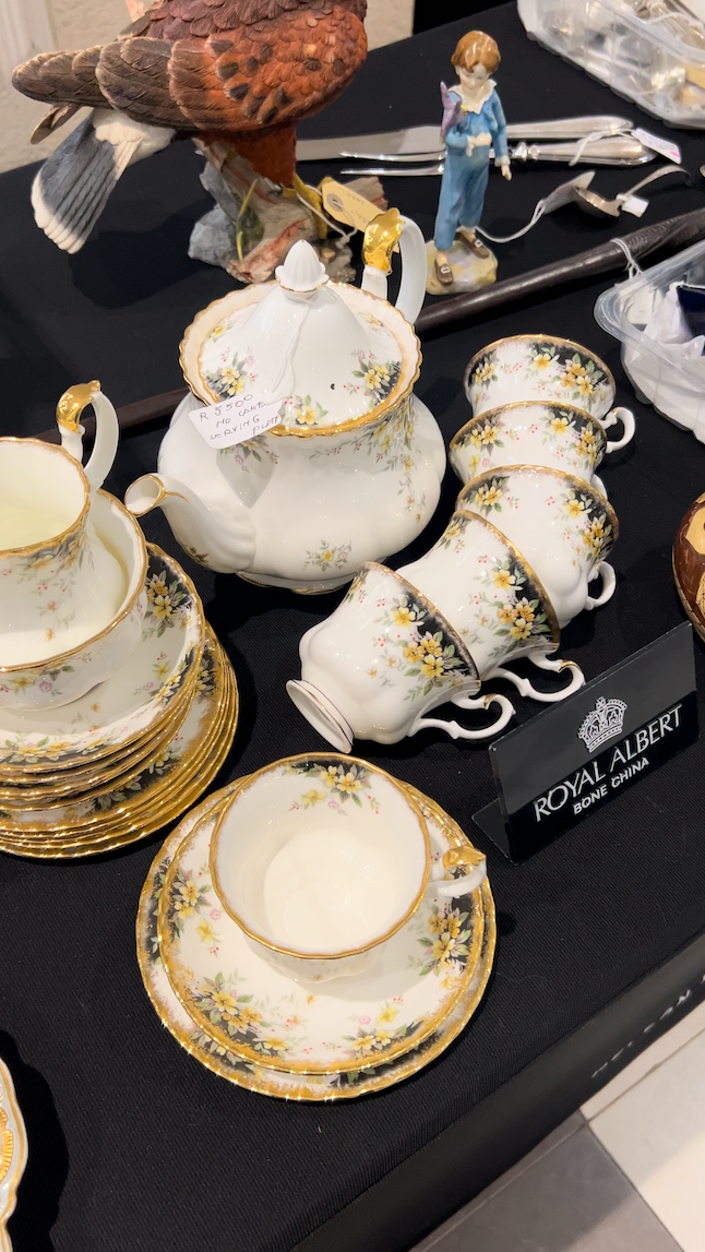 Pretty tableware at Royal Albert bone china