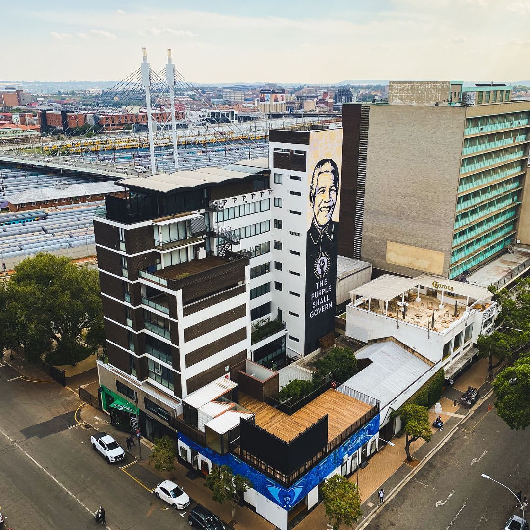 Shepherd Fairey mural of Nelson Mandela. Photo: Play Braam