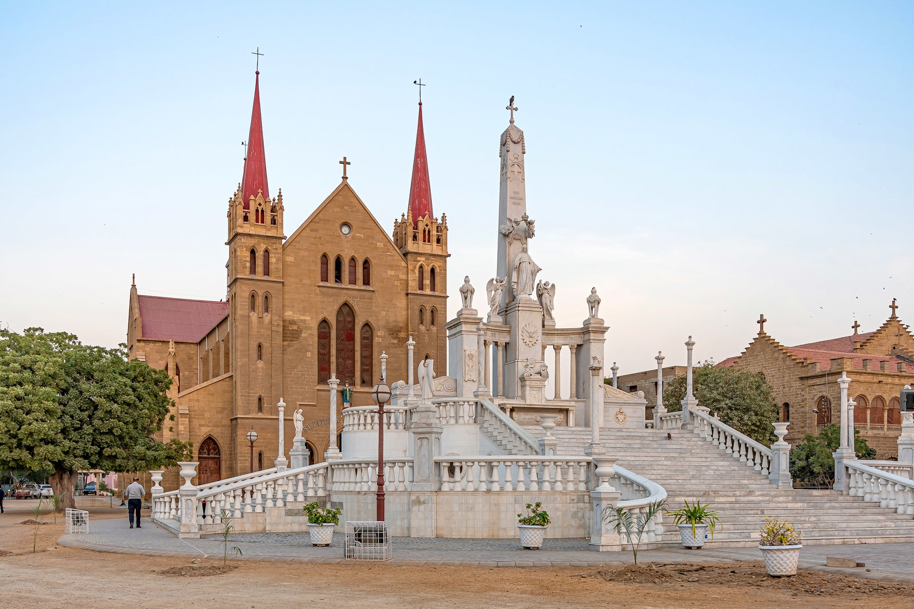 10 Most Gorgeous Tourist Attractions In Karachi - St Patrick's Cathedral © A. Savin / FAL 1.3