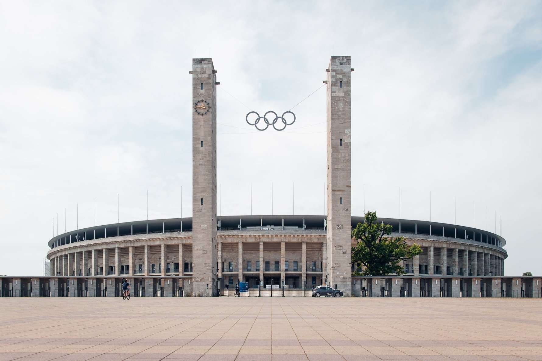 Olympic Stadium in Berlin © samuel-svec-unsplash