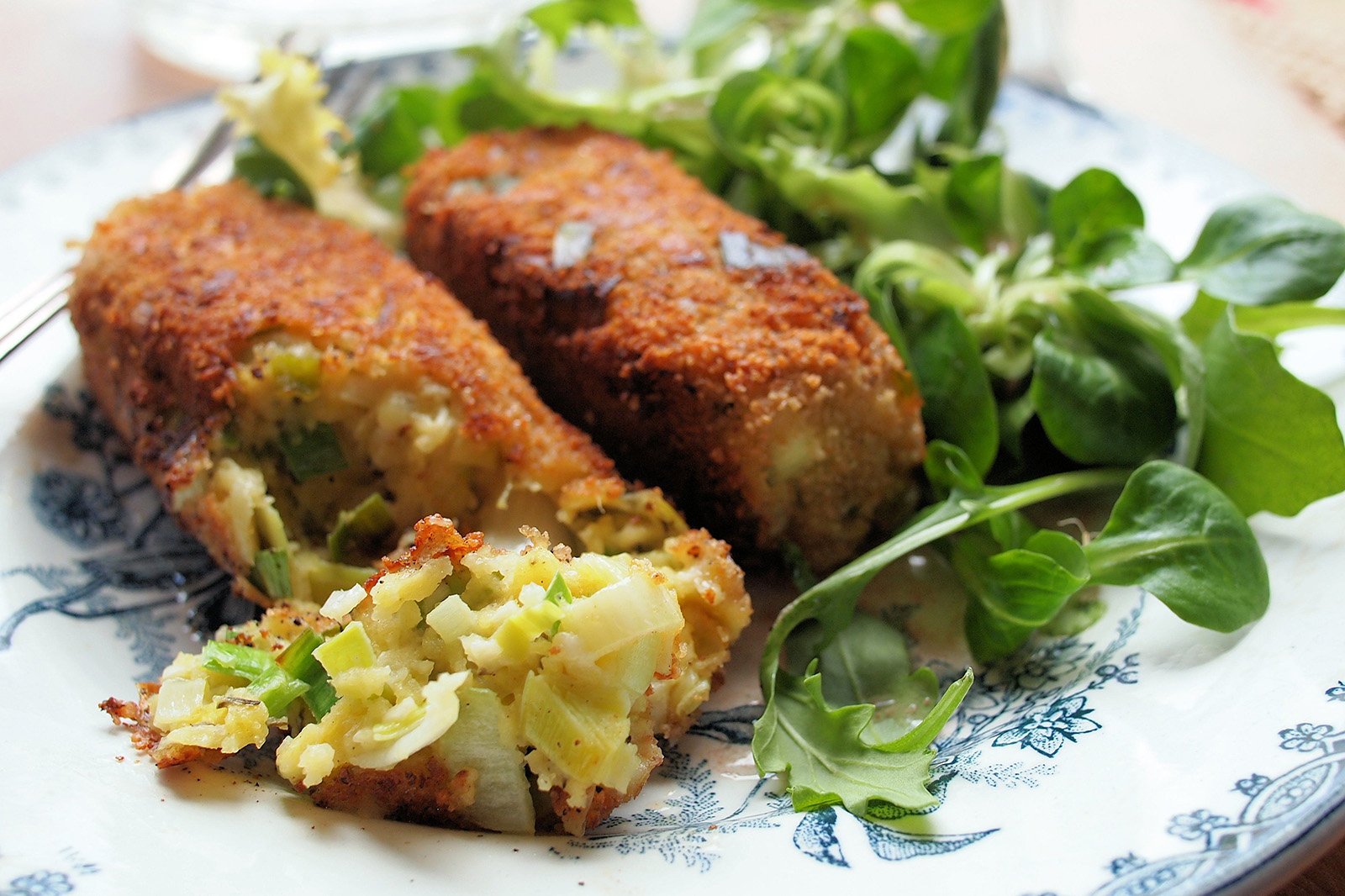 Welsh Food - Glamorgan Sausage © lavenderandlovage.com